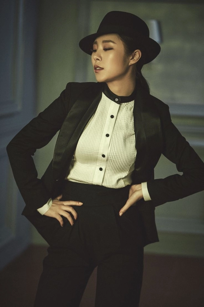 Khi các thần tượng nữ k-pop diện suit mạnh mẽ và uy lực ngất trời - 9