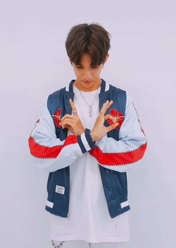 Kim samuel hoàng tử lai có gu thời trang chất chơi và sành điệu chuẩn fashionista mới của kpop - 7