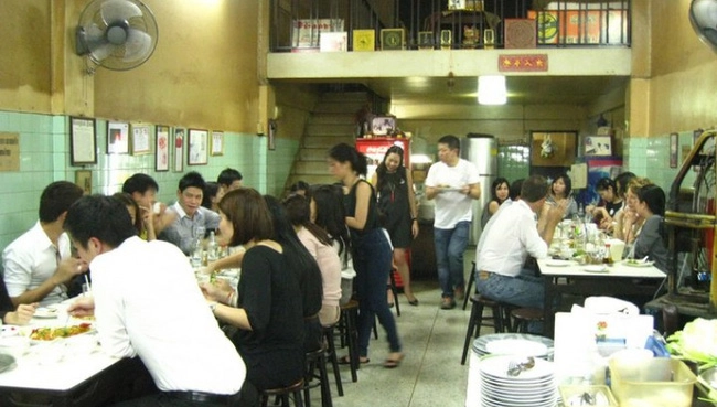 Món trứng rán đáng thử nhất bangkok quán vỉa hè giá 500000 đồngđĩa mà vẫn đông khách - 2