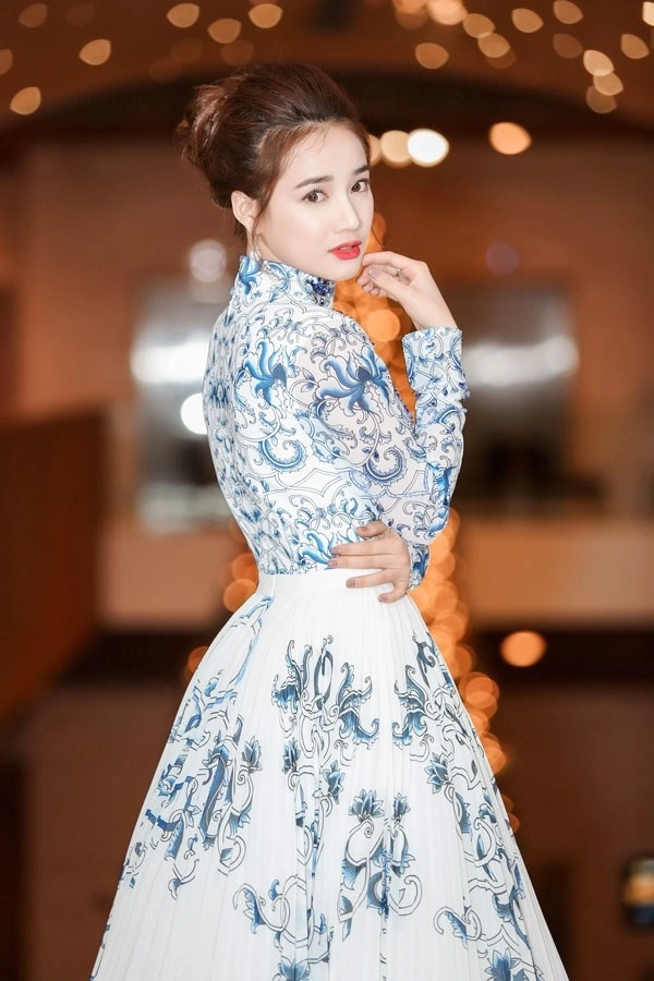 Nhã phương và hành trình lột xác thông qua váy áo - 9