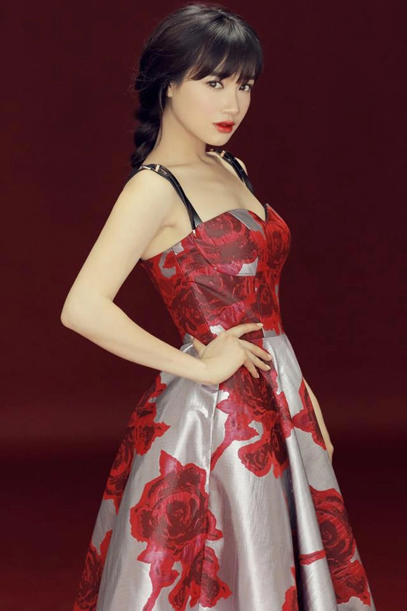 Nhã phương và hành trình lột xác thông qua váy áo - 14