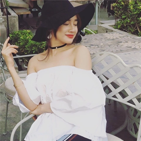 Nhã phương và hành trình lột xác thông qua váy áo - 16