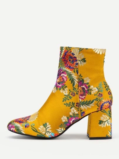 Những đôi giày lấy cảm hứng từ hoa cỏ mùa xuân khiến nàng nào cũng phải thích mê - 7