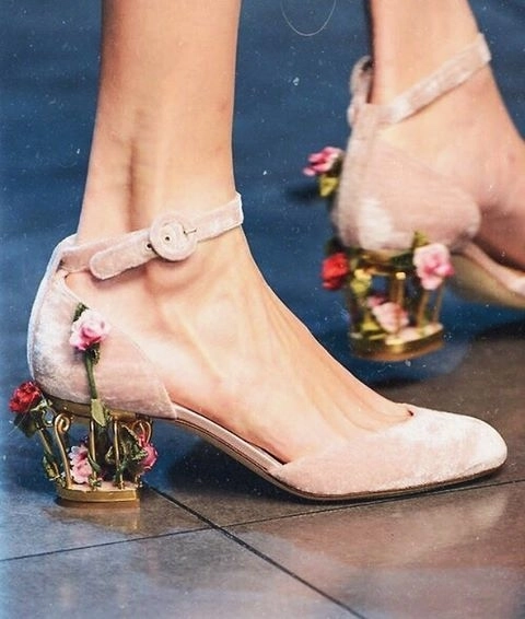Những đôi giày lấy cảm hứng từ hoa cỏ mùa xuân khiến nàng nào cũng phải thích mê - 8