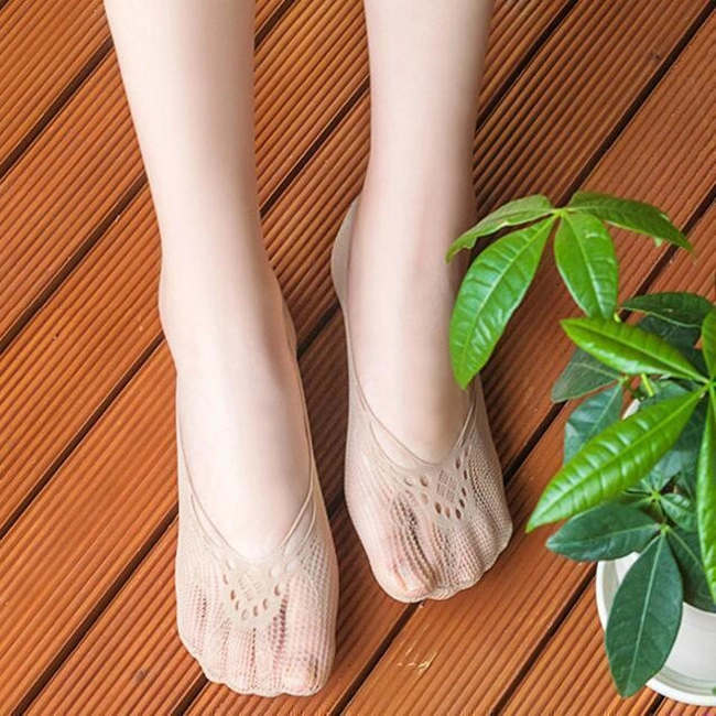 Những đôi vớ xinh yêu dành riêng cho nàng trót nghiện giày cao gót - 1