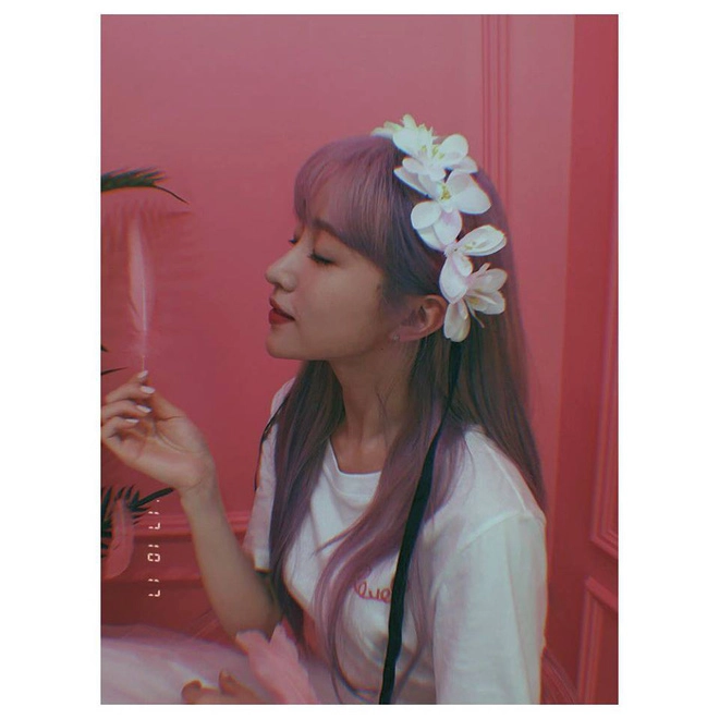 Những màu tóc siêu thực được lòng sao kpop nhất năm 2017 - 1