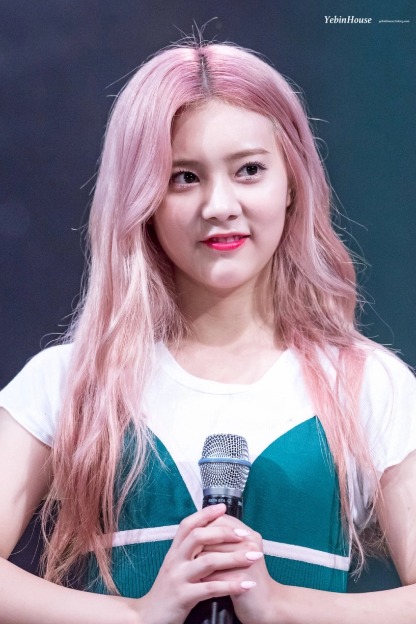 Những màu tóc siêu thực được lòng sao kpop nhất năm 2017 - 19