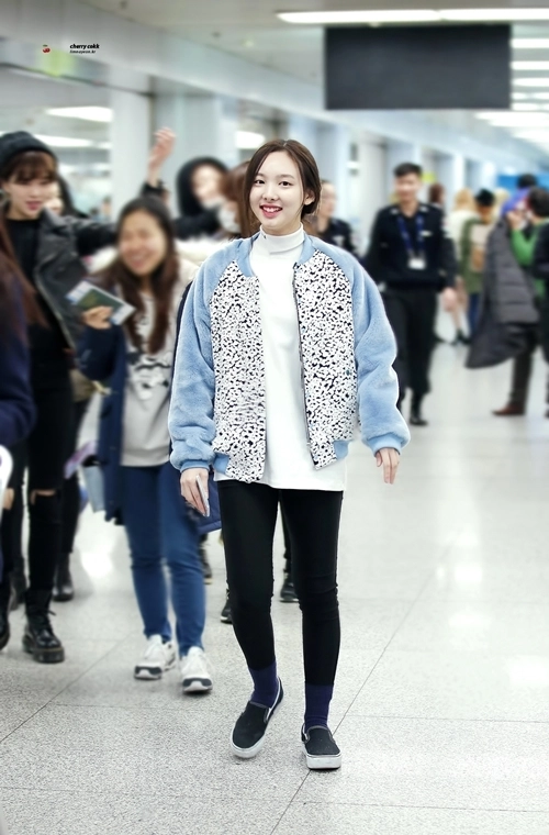 Nổi tiếng sành điệu nhưng cũng có lúc twice lại luộm thuộm như những ông chú bà thím - 7