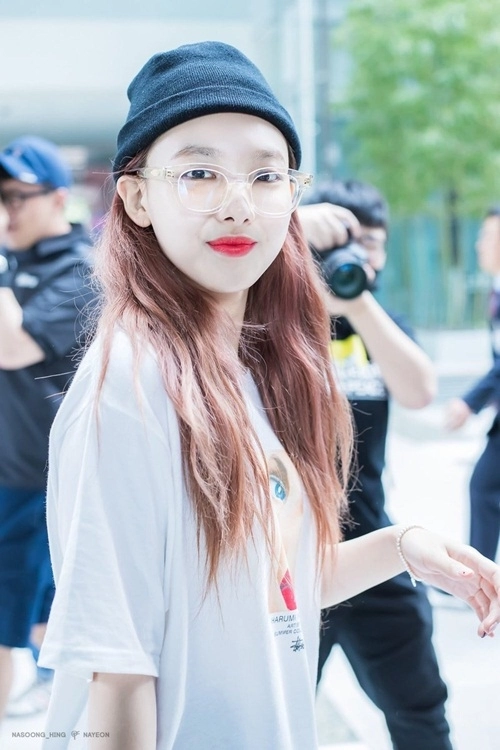 Nổi tiếng sành điệu nhưng cũng có lúc twice lại luộm thuộm như những ông chú bà thím - 8