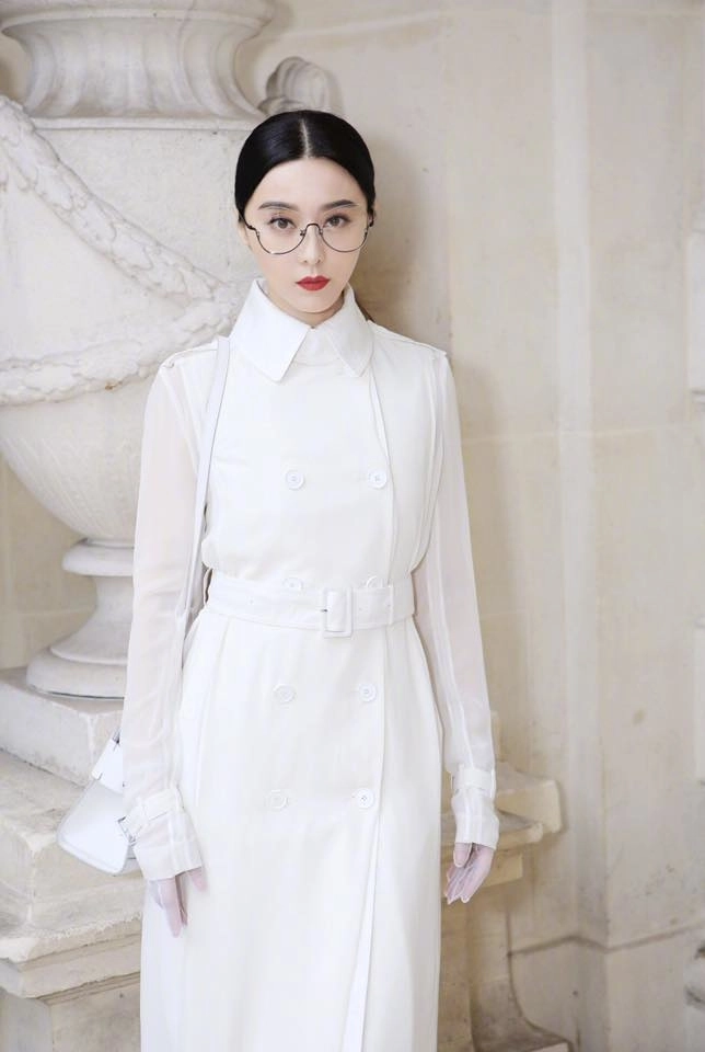 Nữ thần phạm băng băng diện đồ đôi cùng trai đẹp thượng ẩn tại paris fashion week - 1