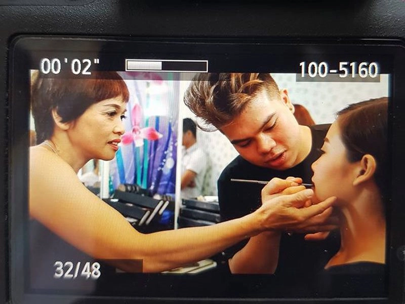 Phù thủy makeup thái anh bắt đầu từ bàn tay trắng làm việc 17 tiếng ngày - 2