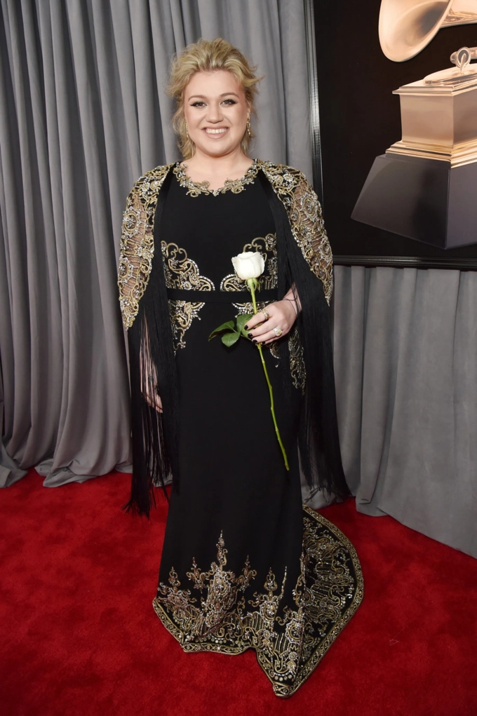 Thảm đỏ grammy 2018 không phải các mỹ nhân mà những bông hồng trắng mới là tâm điểm năm nay - 4