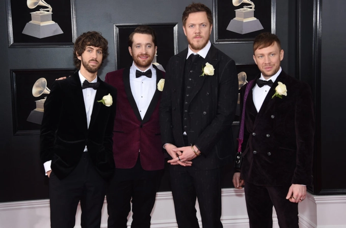 Thảm đỏ grammy 2018 không phải các mỹ nhân mà những bông hồng trắng mới là tâm điểm năm nay - 9