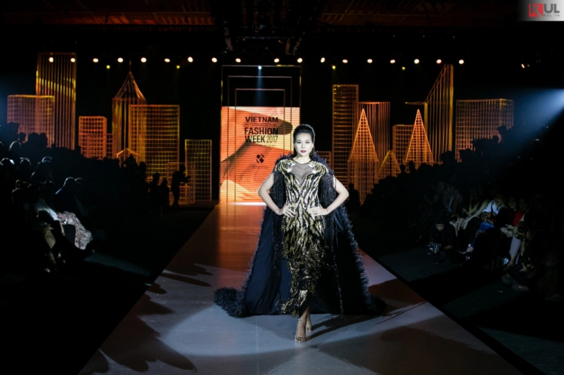 Thanh hằng mang đến cái kết viên mãn cho vifw 2017 - 2