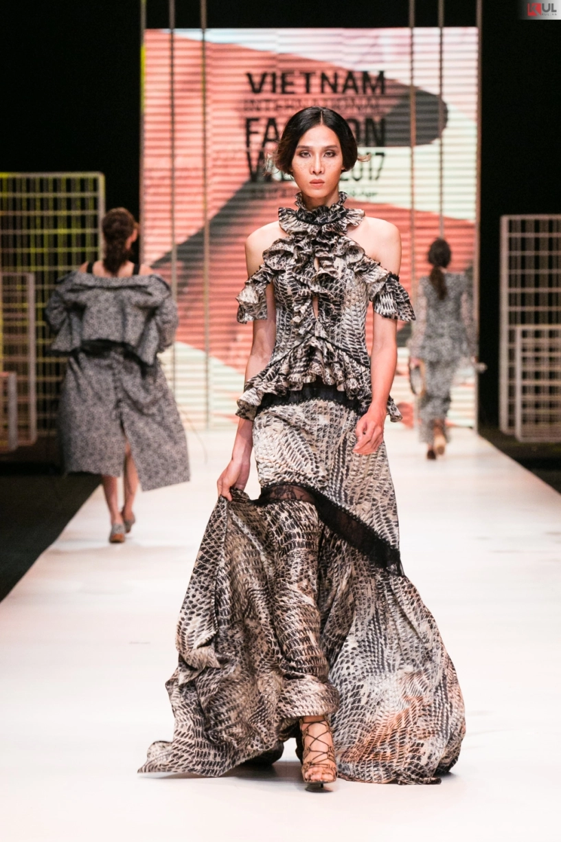 Thanh hằng mang đến cái kết viên mãn cho vifw 2017 - 3