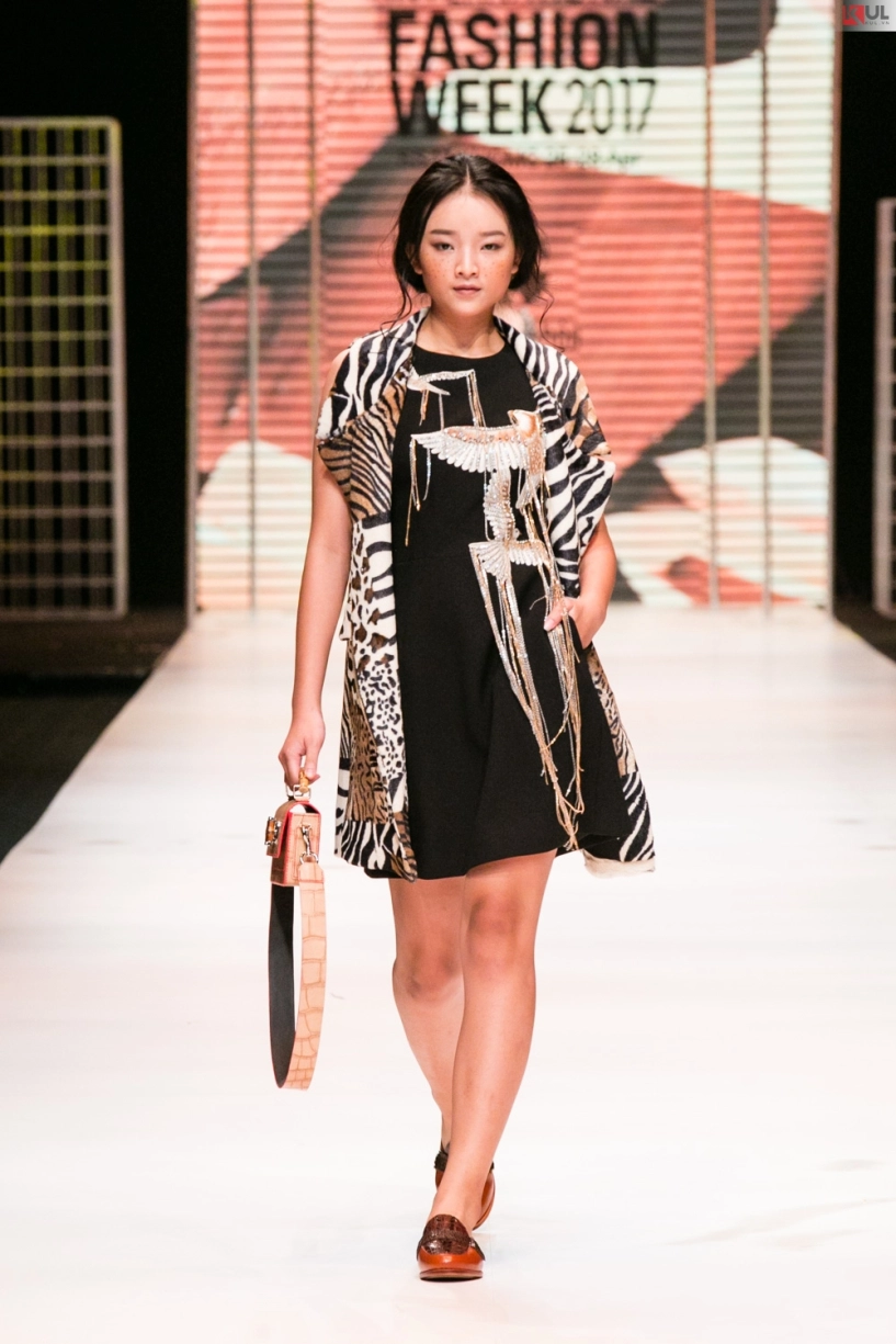 Thanh hằng mang đến cái kết viên mãn cho vifw 2017 - 5