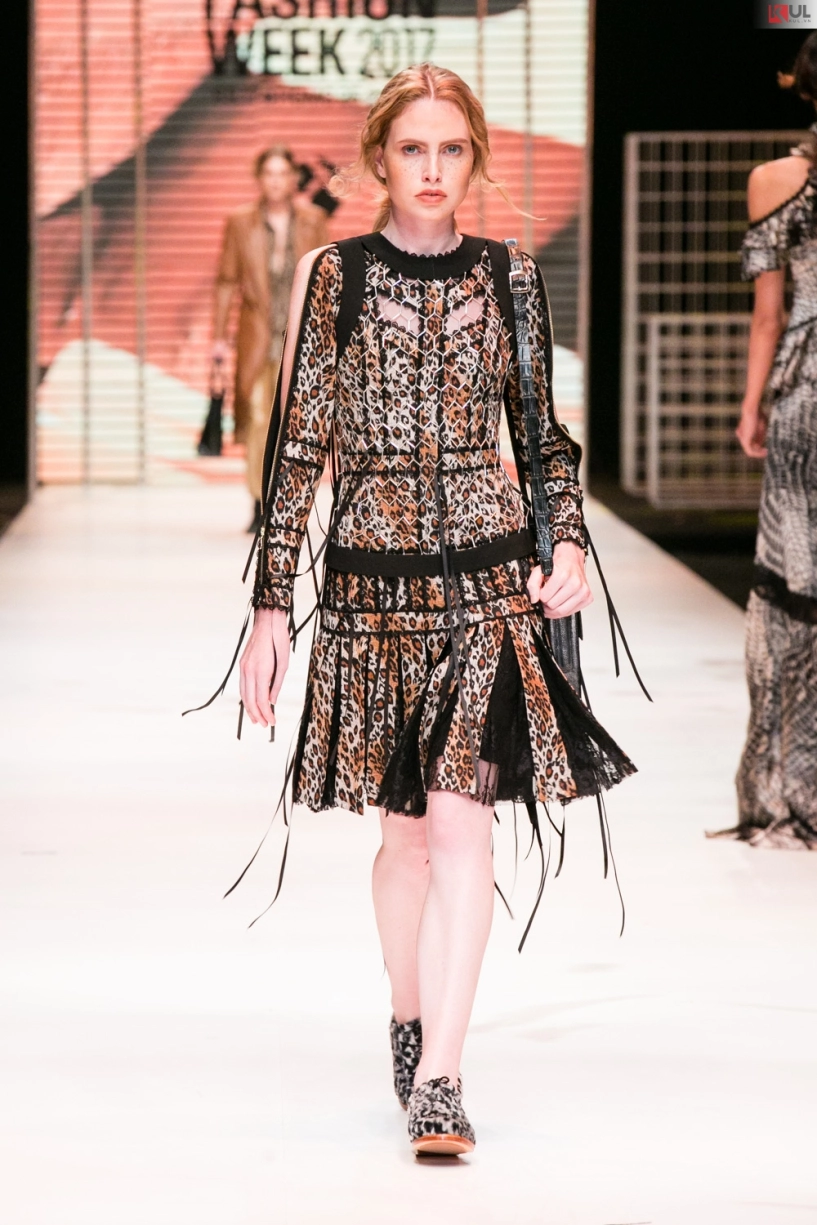 Thanh hằng mang đến cái kết viên mãn cho vifw 2017 - 9