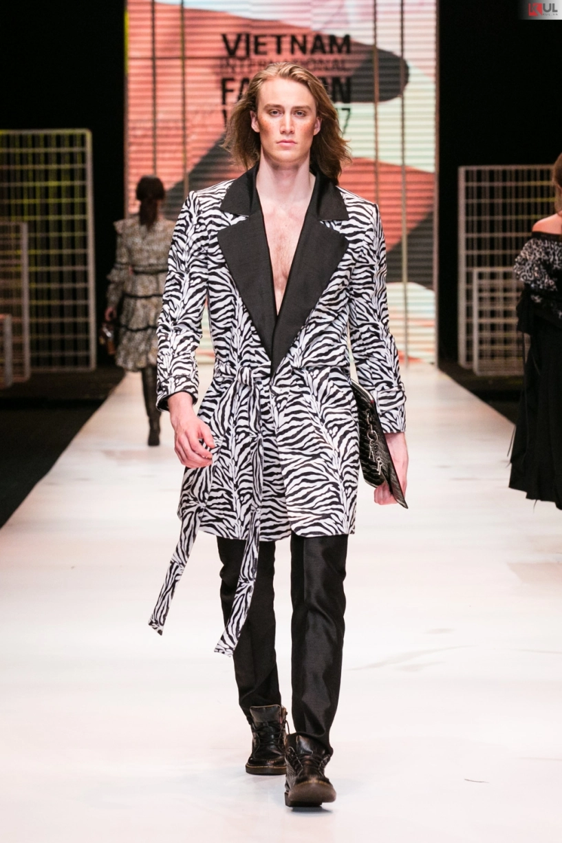Thanh hằng mang đến cái kết viên mãn cho vifw 2017 - 13