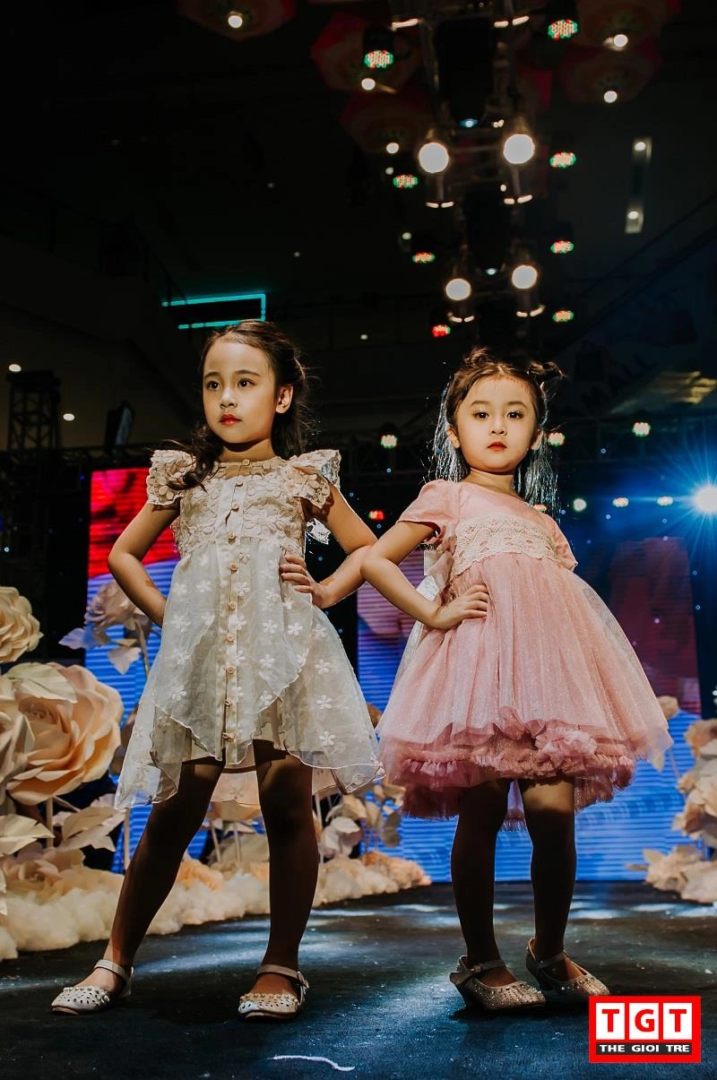 Thời trang ellie vu cùng bộ sưu tập đặc biệt trong tuần lễ thời trang trẻ 2017 - 2