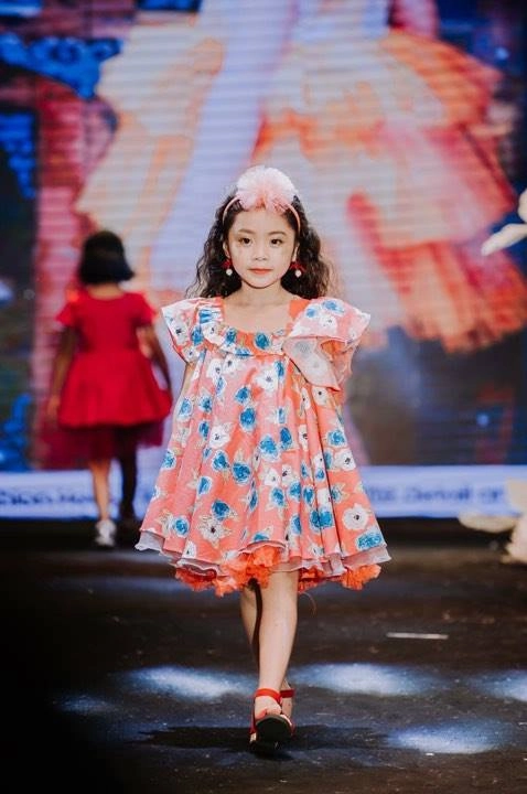 Thời trang ellie vu cùng bộ sưu tập đặc biệt trong tuần lễ thời trang trẻ 2017 - 13