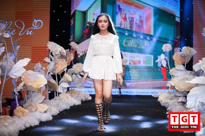 Thời trang ellie vu cùng bộ sưu tập đặc biệt trong tuần lễ thời trang trẻ 2017 - 17