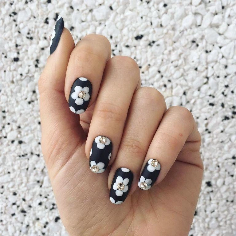 Top 3 mẫu nail xinh nhất cho tết này nếu các nàng đã chán màu đỏ - 9