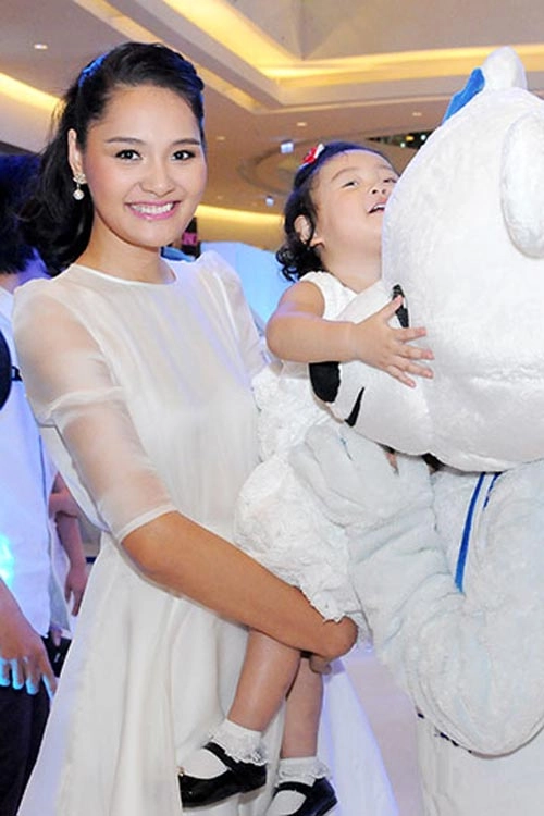 Tuần qua nhan sắc ba cô dâu áp đảo showbiz việt - 12