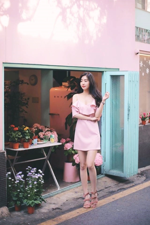 Vào mùa thu con gái muốn diện đồ thật xinh thì không thể quên màu hồng pastel - 3