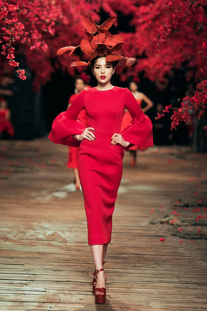 Vì sao hoa hậu làm người mẫu thì được còn người mẫu đi thi hoa hậu thì lại không - 10