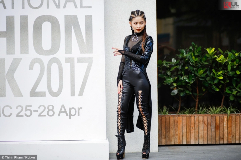 Vifw 2017 các fashionista nhí tự tin khoe dáng với đàn anh đàn chị - 11