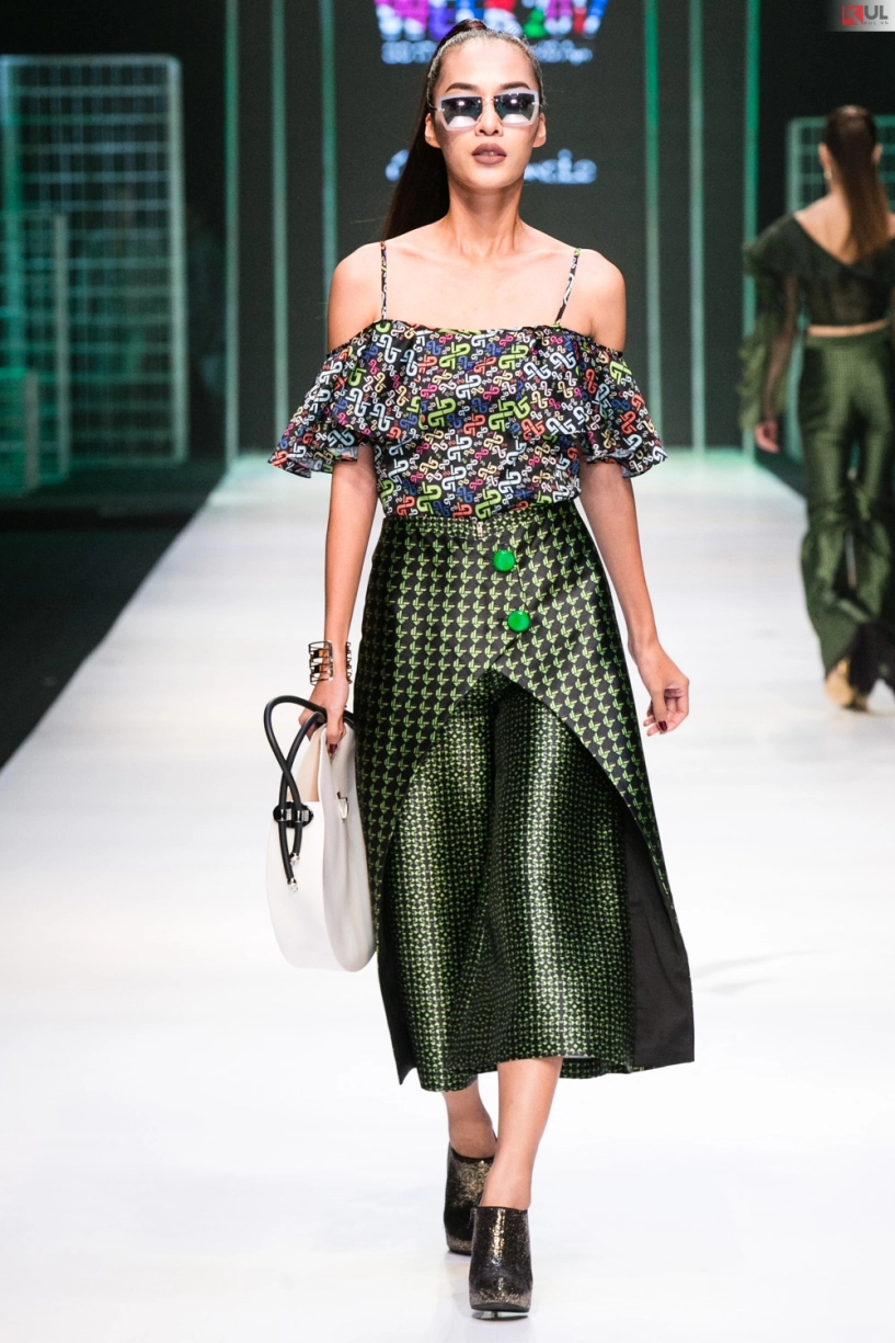Vifw 2017 mãn nhãn với bst orphic độc lạ của claret giang lê - 21