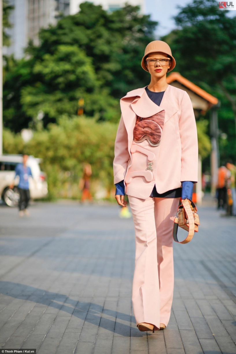 Vifw 2017 nổi bật với loạt trang phục rực rỡ street style ngày thứ 3 tràn ngập những item hay ho - 7
