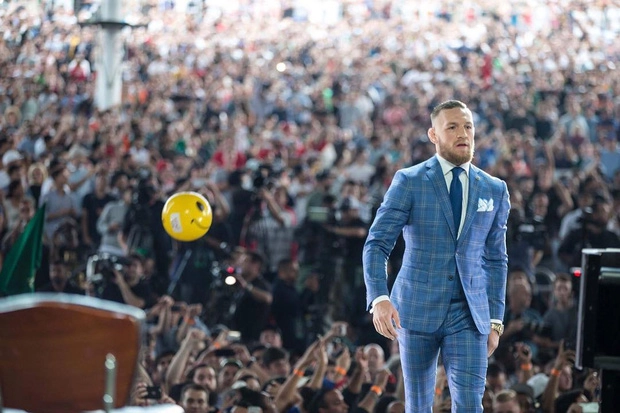 Võ sĩ triệu đô conor mcgregor - một bầu trời phong cách không khác gì fashionista - 17