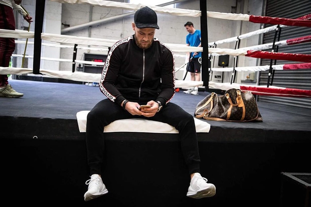 Võ sĩ triệu đô conor mcgregor - một bầu trời phong cách không khác gì fashionista - 22