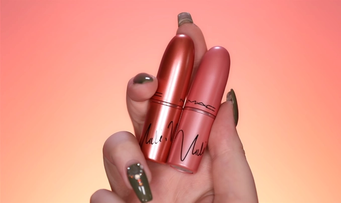 Vừa chào sân 2 thỏi son mới của nicki đã gây sốt nhờ hình ảnh quá xôi thịt - 3