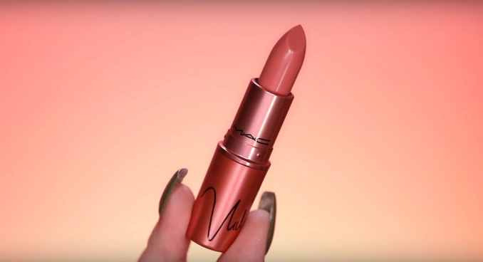 Vừa chào sân 2 thỏi son mới của nicki đã gây sốt nhờ hình ảnh quá xôi thịt - 7