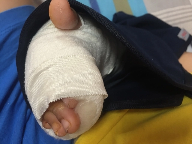 Bac sy bv nhi trung ương tuyêt đôi không được lam viêc nay khi sơ câp cưu vêt thương mach mau - 1