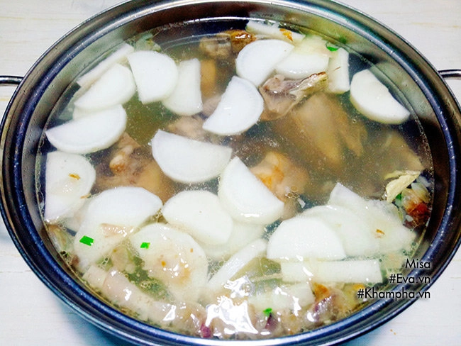 Bánh canh chả cá đậm đà hấp dẫn cả nhà bởi vị thơm ngon - 4