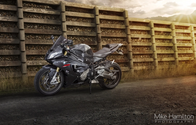 Bmw s1000rr đen nhám tạo dáng trên mọi cung đường - 6