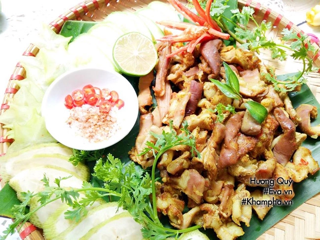 Cuối tuần đi chợ đãi cả nhà mẹt lòng dạ dày heo nướng cay - 8