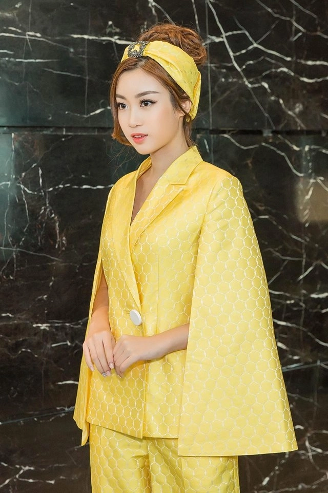 Dàn mỹ nữ chân dài diện sắc vàng mimosa phủ kín đại tiệc thời trang của ntk adrian anh tuấn - 5