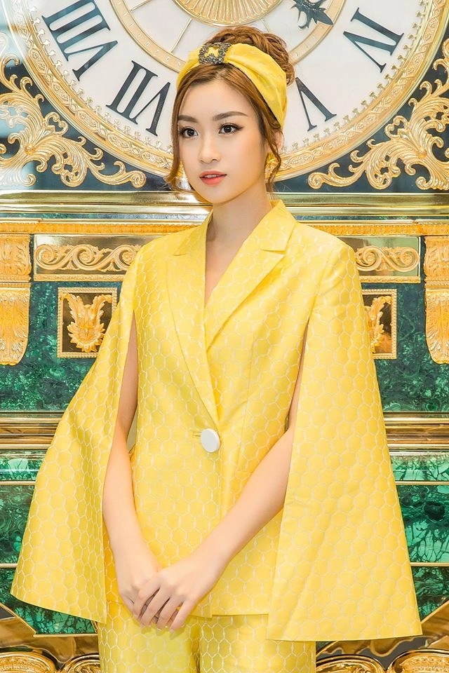 Dàn mỹ nữ chân dài diện sắc vàng mimosa phủ kín đại tiệc thời trang của ntk adrian anh tuấn - 7