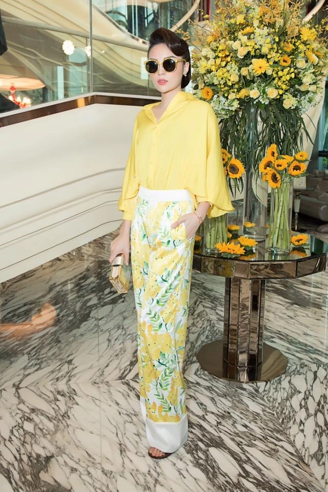 Dàn mỹ nữ chân dài diện sắc vàng mimosa phủ kín đại tiệc thời trang của ntk adrian anh tuấn - 10