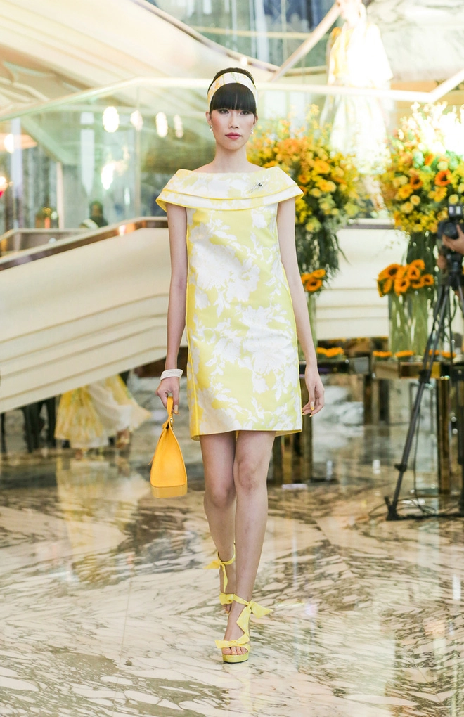 Dàn mỹ nữ chân dài diện sắc vàng mimosa phủ kín đại tiệc thời trang của ntk adrian anh tuấn - 15