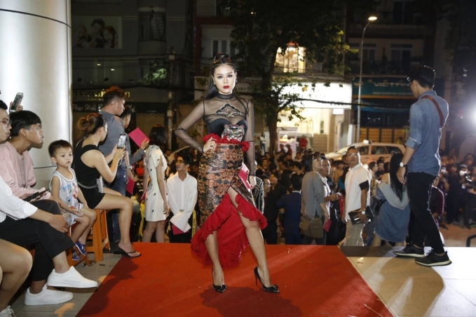 Dàn sao việt càn quét thảm đỏ chung kết next top model all stars - 2