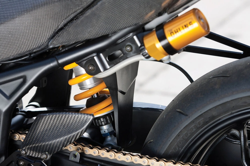 Hàng nóng yamaha r3 độ kịch khung để bước vào sân đua lớn - 4