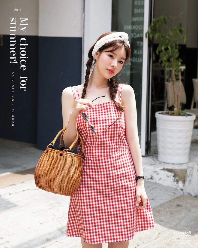 Họa tiết gingham đích thị là hot trend mùa hè này - 4