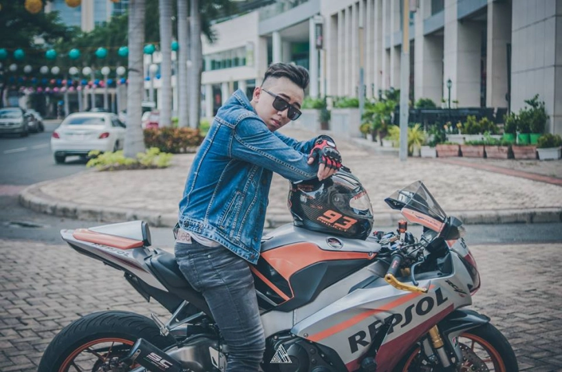 Honda cbr1000rr repsol mạnh mẽ giữa lòng sài gòn - 10