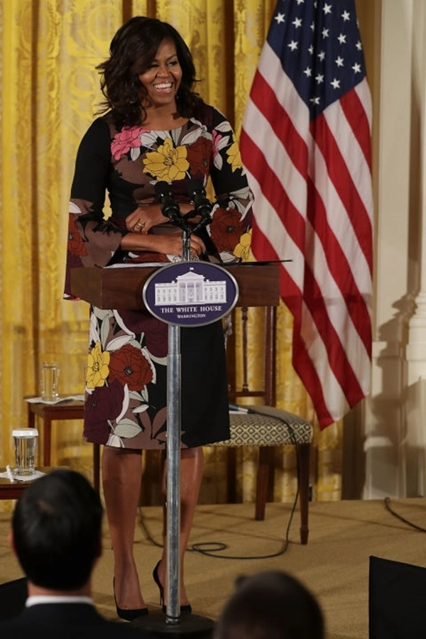 Không phải ai cũng biết phu nhân của obama lại từng là một biểu tượng thời trang của phụ nữ mỹ - 10