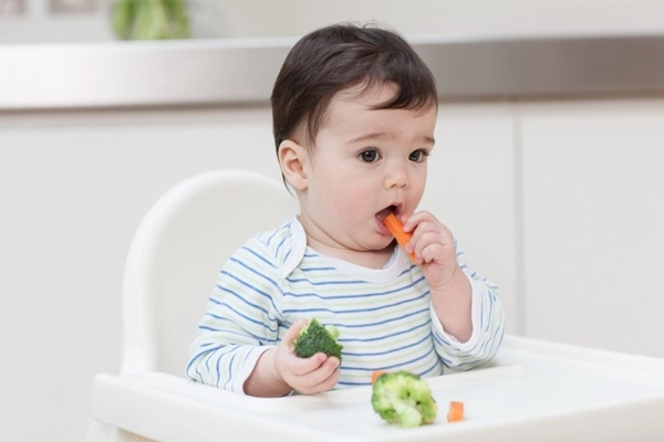 Khuyến cáo mới về việc trẻ sơ sinh dưới 1 tuổi không nên dùng nước ép hoa quả - 2